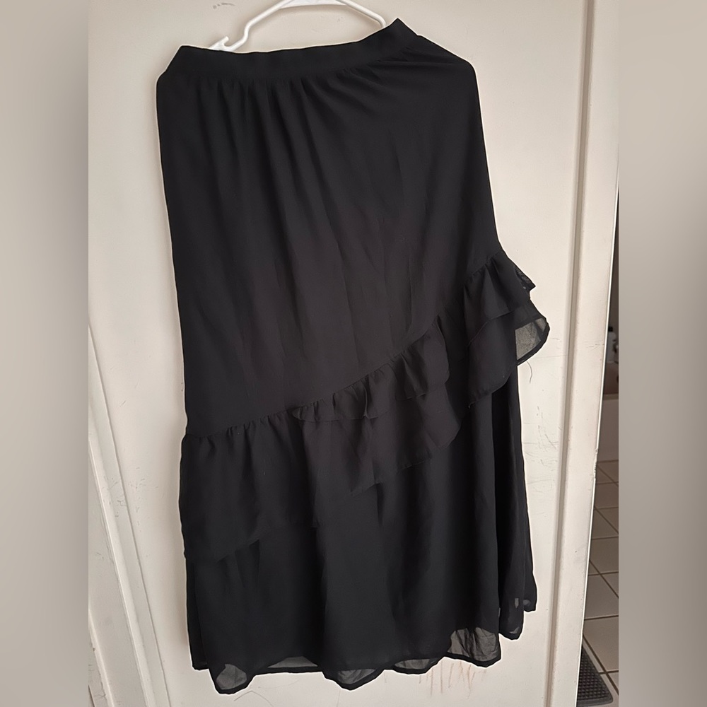 Skirt - Picture 2 of 2